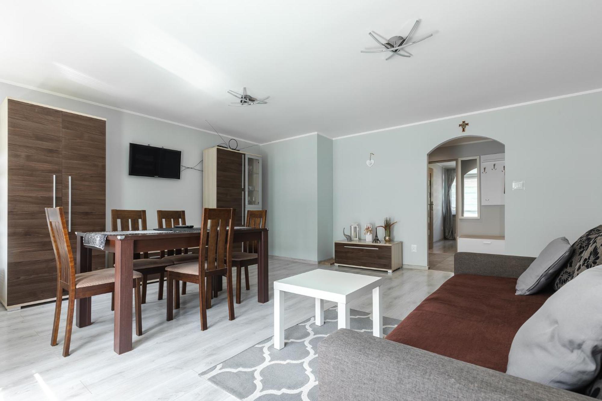 Apartament Przy Termach Cieplickich Julcia Jelenia Gora Exterior photo